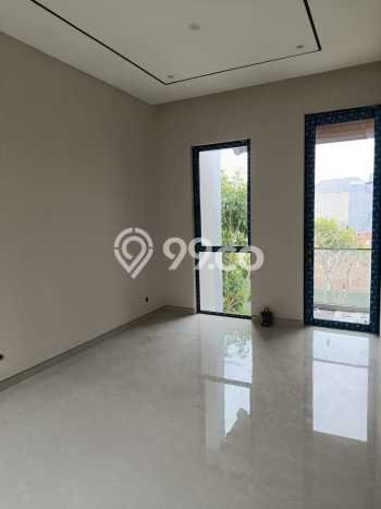 Rumah Siap Disurvey di , Surabaya, Luas 162m2m² LB 255m2m² Rumah Siap Disurvey di , Surabaya, Luas 162m2m² LB 255m2m²