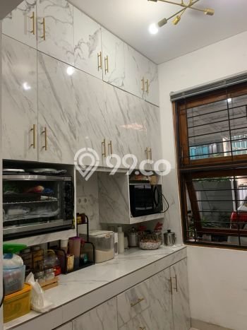 Dijual Hunian Rumah Terawat 6 Kamar di Tangerang Kota, Tangerang Dijual Hunian Rumah Terawat 6 Kamar di Tangerang Kota, Tangerang