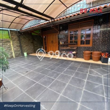 Rumah Elit Modern Tanpa Renovasi di Meruya Jakarta Barat Rumah Elit Modern Tanpa Renovasi di Meruya Jakarta Barat
