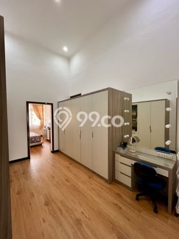 Komersial Dijual di Semarang LT 325m2 & LB 550m2 Lokasi Terbaik! Komersial Dijual di Semarang LT 325m2 & LB 550m2 Lokasi Terbaik!