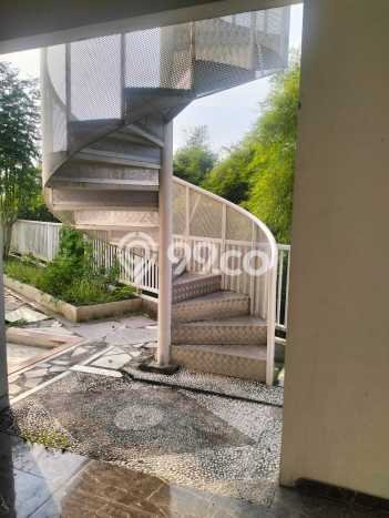 Rumah Eksklusif Siap Huni LT 315m2 di Gajah Mungkur, Semarang Rumah Eksklusif Siap Huni LT 315m2 di Gajah Mungkur, Semarang
