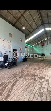 Unit Gudang disewakan di Cipayung Jakarta Timur dengan LT 650m2 / LB 300m2 Unit Gudang disewakan di Cipayung Jakarta Timur dengan LT 650m2 / LB 300m2
