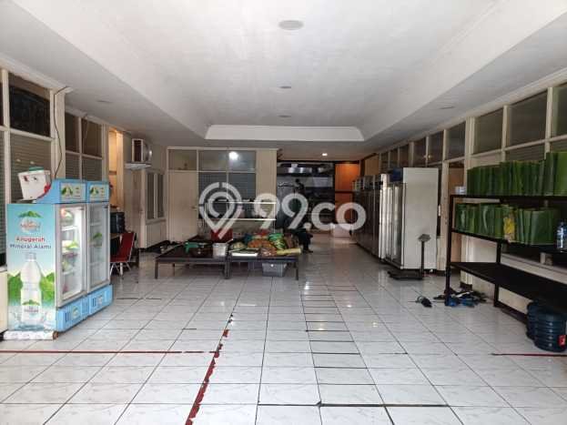 INVESTASI MENGUNTUNGKAN! Komersial Kawasan Pancoran, Luas 300m2m², Pusat Bisnis INVESTASI MENGUNTUNGKAN! Komersial Kawasan Pancoran, Luas 300m2m², Pusat Bisnis