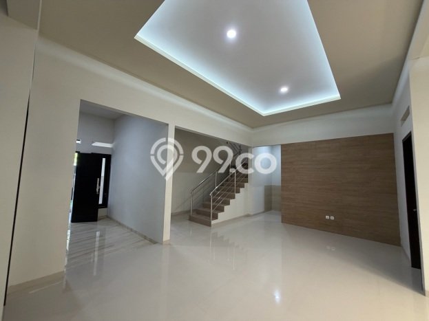Hot Offer Hunian Mewah Ideal dan Luas di Banjarsari, Surakarta Hot Offer Hunian Mewah Ideal dan Luas di Banjarsari, Surakarta