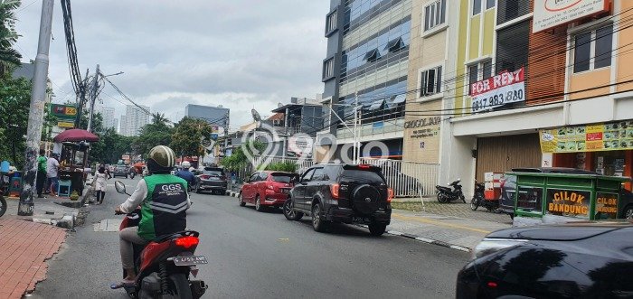 Unit Kost Dijual di Jakarta Barat Spesifikasi 35 Kamar Tidur dan Area Strategis Unit Kost Dijual di Jakarta Barat Spesifikasi 35 Kamar Tidur dan Area Strategis