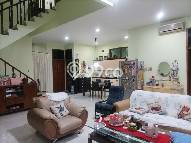 Ready to Use! Luxury House LT 246m2 Desain Modern di Jelambar Ready to Use! Luxury House LT 246m2 Desain Modern di Jelambar
