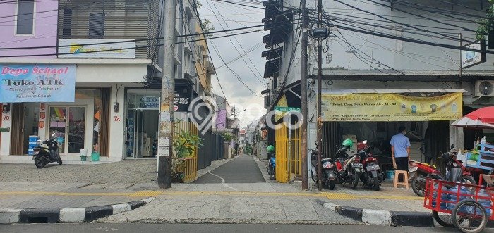 Unit Kost Dijual di Jakarta Barat Spesifikasi 35 Kamar Tidur dan Area Strategis Unit Kost Dijual di Jakarta Barat Spesifikasi 35 Kamar Tidur dan Area Strategis