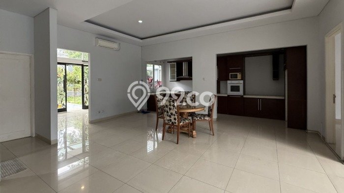 Disewakan Rumah Harga Terjangkau di Bintaro Tangerang Selatan dengan 6 KT Disewakan Rumah Harga Terjangkau di Bintaro Tangerang Selatan dengan 6 KT