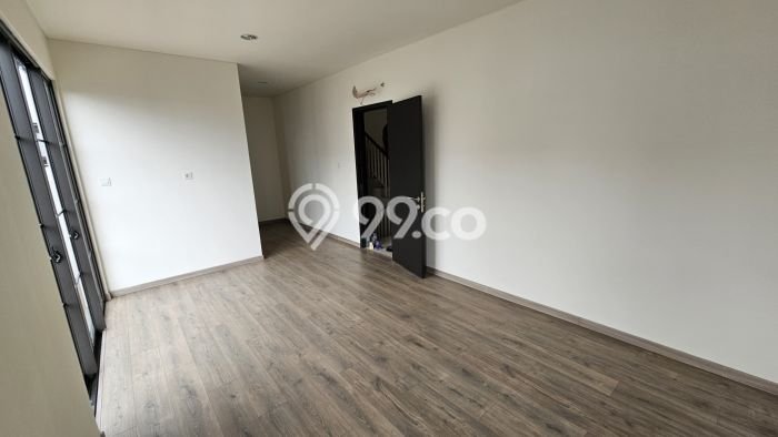 Siap Huni Rumah Mewah 4 Kamar di Cakung Dekat ke Mana Saja Siap Huni Rumah Mewah 4 Kamar di Cakung Dekat ke Mana Saja