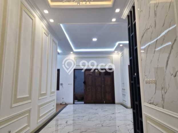 Ready to Use! Premium House LT 215m2 Desain Elegan di Pondok Kelapa Ready to Use! Premium House LT 215m2 Desain Elegan di Pondok Kelapa