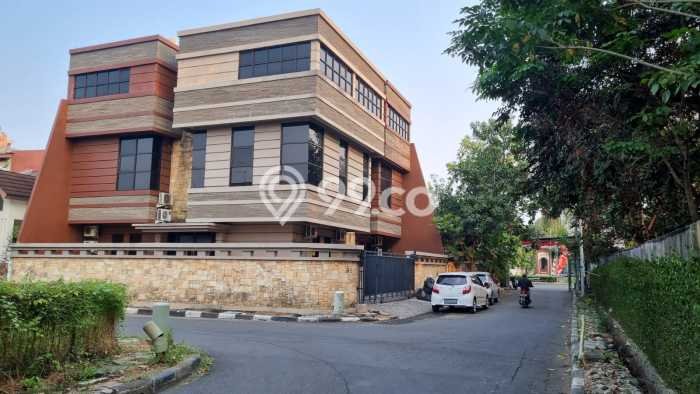 Rumah Elit Modern Tanpa Renovasi di Metland Menteng Jakarta Timur Rumah Elit Modern Tanpa Renovasi di Metland Menteng Jakarta Timur