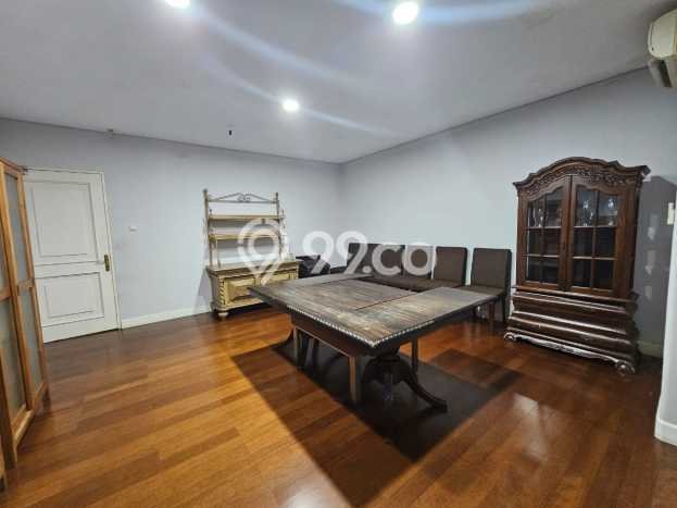 Hunian Elit LB 1300m2 Siap Huni Desain Elegan di Kemang, Jakarta Selatan Hunian Elit LB 1300m2 Siap Huni Desain Elegan di Kemang, Jakarta Selatan