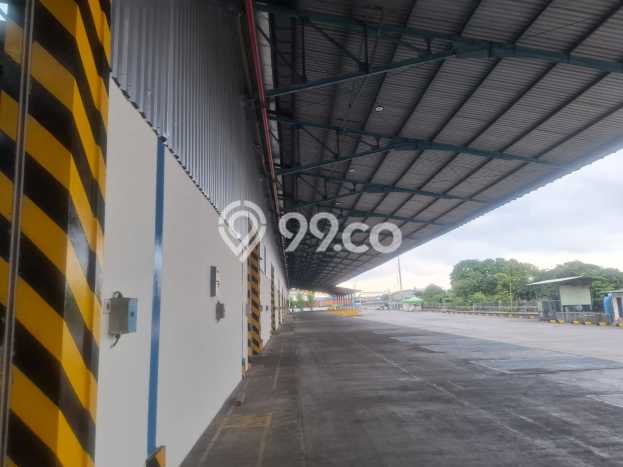 Unit Gudang Paling Strategis di Cakung Jakarta Timur dengan LB 5472m2 Unit Gudang Paling Strategis di Cakung Jakarta Timur dengan LB 5472m2