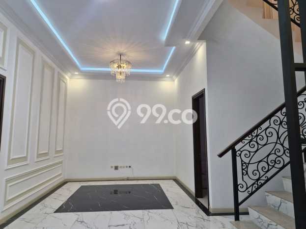 Ready to Use! Premium House LT 215m2 Desain Elegan di Pondok Kelapa Ready to Use! Premium House LT 215m2 Desain Elegan di Pondok Kelapa