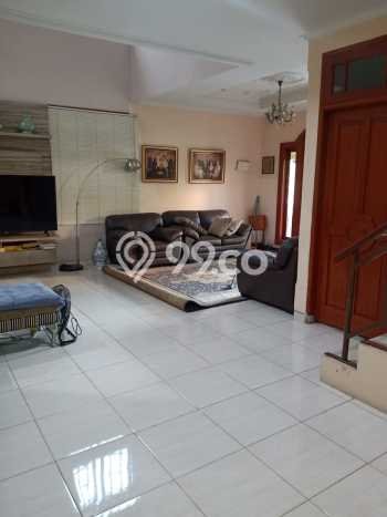 Ready to Use! Premium House LT 215m2 Desain Elegan di Rawamangun Ready to Use! Premium House LT 215m2 Desain Elegan di Rawamangun