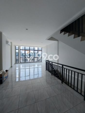 SEWA TERBAIK! Ruko di , Luas 189m2m², Kawasan Ramai, Ready Pakai SEWA TERBAIK! Ruko di , Luas 189m2m², Kawasan Ramai, Ready Pakai