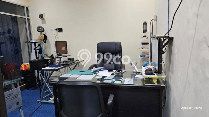 Gudang Premium Kawasan Setu, Luas 337m2m², Akses Utama, Berkembang Gudang Premium Kawasan Setu, Luas 337m2m², Akses Utama, Berkembang