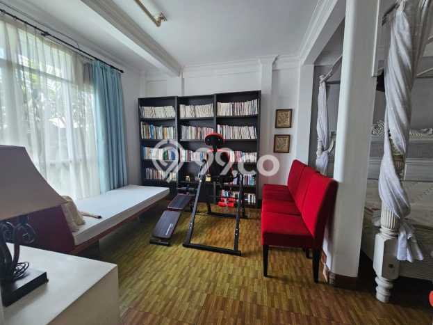 Hunian Elit LB 1300m2 Siap Huni Desain Elegan di Kemang, Jakarta Selatan Hunian Elit LB 1300m2 Siap Huni Desain Elegan di Kemang, Jakarta Selatan