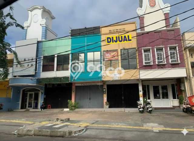 Ruko Dijual di Jakarta Timur LT 91m2 & LB 240m2 Lokasi Terbaik! Ruko Dijual di Jakarta Timur LT 91m2 & LB 240m2 Lokasi Terbaik!