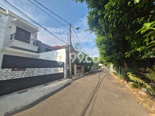 Ready to Use! Premium House LT 215m2 Desain Elegan di Pondok Kelapa Ready to Use! Premium House LT 215m2 Desain Elegan di Pondok Kelapa