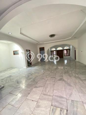 Dijual Rumah Premium dengan Fasilitas Sekitar Komplit di Tebet, Jakarta Selatan Dijual Rumah Premium dengan Fasilitas Sekitar Komplit di Tebet, Jakarta Selatan