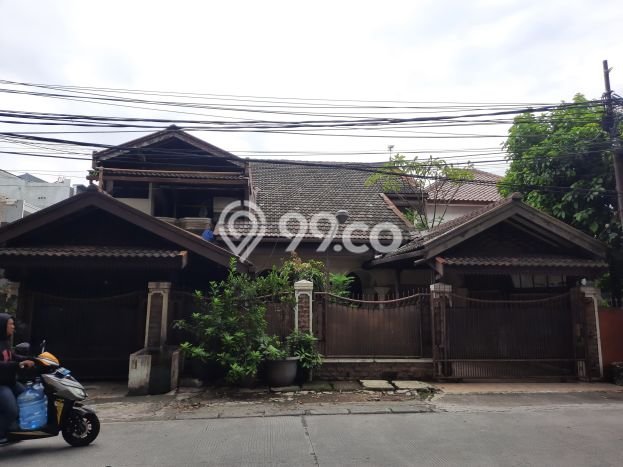 Ready to Use! Premium House LT 299m2 Desain Elegan di Rawamangun Ready to Use! Premium House LT 299m2 Desain Elegan di Rawamangun