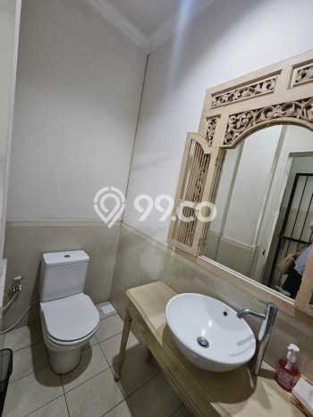 Hunian Elit LB 1300m2 Siap Huni Desain Elegan di Kemang, Jakarta Selatan Hunian Elit LB 1300m2 Siap Huni Desain Elegan di Kemang, Jakarta Selatan