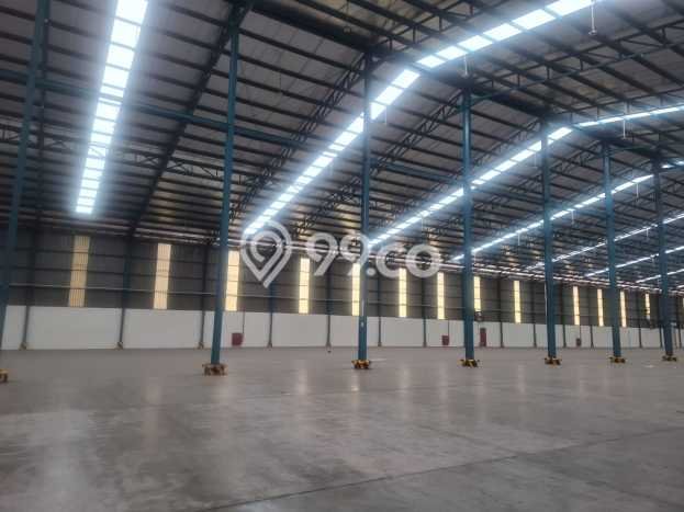 Unit Gudang Paling Strategis di Cakung Jakarta Timur dengan LB 5472m2 Unit Gudang Paling Strategis di Cakung Jakarta Timur dengan LB 5472m2