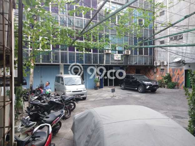 Ruko Strategis Kawasan Kemayoran, Luas 272m2m², Area Komersial, Ramai Ruko Strategis Kawasan Kemayoran, Luas 272m2m², Area Komersial, Ramai