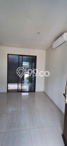 Disewakan Rumah Harga Terjangkau di Bintaro Tangerang Selatan Punya 2 Kamar Tidur Disewakan Rumah Harga Terjangkau di Bintaro Tangerang Selatan Punya 2 Kamar Tidur