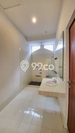 Ready to Use! Luxury House LT 300m2 Desain Modern di Sektor 9-Bintaro Ready to Use! Luxury House LT 300m2 Desain Modern di Sektor 9-Bintaro