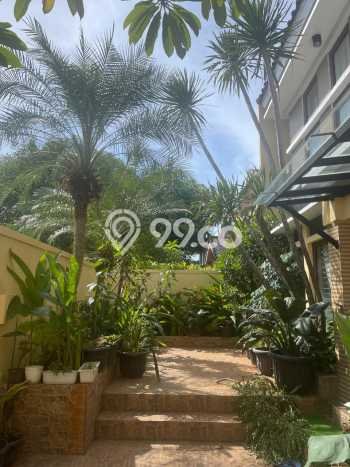 Rumah Elit Modern Siap Huni di Bintaro Tangerang Selatan Rumah Elit Modern Siap Huni di Bintaro Tangerang Selatan
