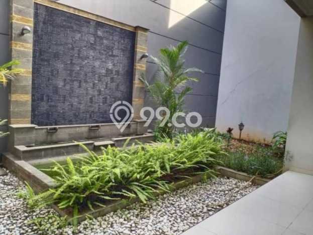 For Sale! Luxury House LT 350m2 Desain Modern di Pondok Kelapa For Sale! Luxury House LT 350m2 Desain Modern di Pondok Kelapa