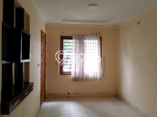 Siap Huni Rumah Mewah 4 Kamar di Duren Sawit Dekat ke Mana Pun Siap Huni Rumah Mewah 4 Kamar di Duren Sawit Dekat ke Mana Pun