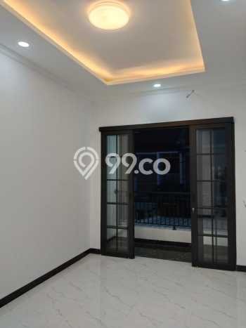 For Sale Rumah 4 Kamar Lokasi Strategis Bagus dan Strategis di Duren Sawit For Sale Rumah 4 Kamar Lokasi Strategis Bagus dan Strategis di Duren Sawit
