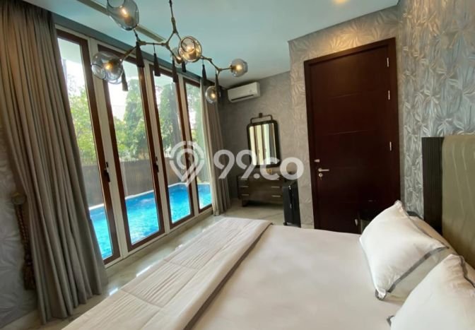 Disewakan Rumah Strategis di Senayan LT 423m2 / LB 456m2 Kondisi Bagus Disewakan Rumah Strategis di Senayan LT 423m2 / LB 456m2 Kondisi Bagus