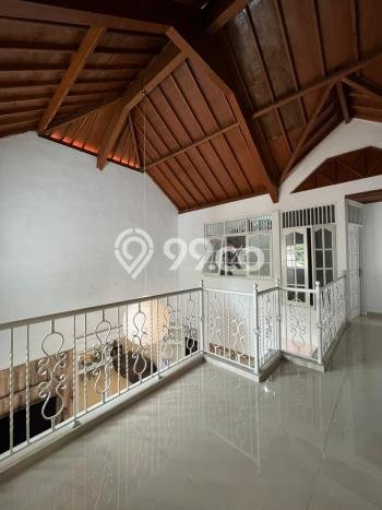 Ready to Use! Premium House LT 360m2 Desain Modern di Lebak Bulus Ready to Use! Premium House LT 360m2 Desain Modern di Lebak Bulus