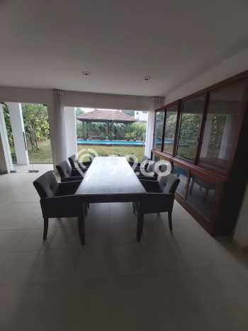 Ready to Use! Luxury House LT 522m2 Desain Modern di Cipete Ready to Use! Luxury House LT 522m2 Desain Modern di Cipete