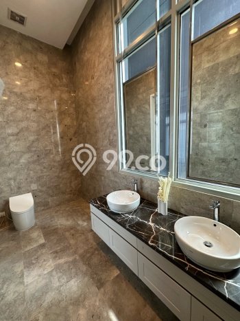 Apartemen Disewakan 4 Kamar Murah Siap Huni di Jakarta Pusat, Luas 359m2 Apartemen Disewakan 4 Kamar Murah Siap Huni di Jakarta Pusat, Luas 359m2