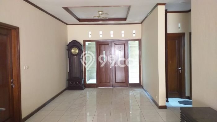 Rumah Elit LB 290m2 Siap Pakai Desain Elegan di Lebak Bulus, Jakarta Selatan Rumah Elit LB 290m2 Siap Pakai Desain Elegan di Lebak Bulus, Jakarta Selatan