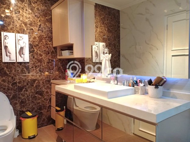 Ready to Use! Premium House LT 204m2 Desain Modern di Gading Serpong Ready to Use! Premium House LT 204m2 Desain Modern di Gading Serpong