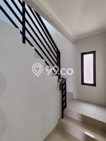 Jarang Ada! Rumah Sewa 2 Kamar Bagus Siap Huni Summarecon Crown Gading Jarang Ada! Rumah Sewa 2 Kamar Bagus Siap Huni Summarecon Crown Gading