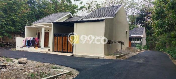 Jual Rumah Harga Miring Ngemplak Punya 2 Kamar & LT 60m2 Jual Rumah Harga Miring Ngemplak Punya 2 Kamar & LT 60m2