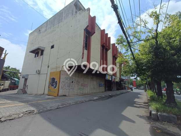 Ruko Dijual Lokasi Emas di Jebres Luas 130m2 Ruko Dijual Lokasi Emas di Jebres Luas 130m2