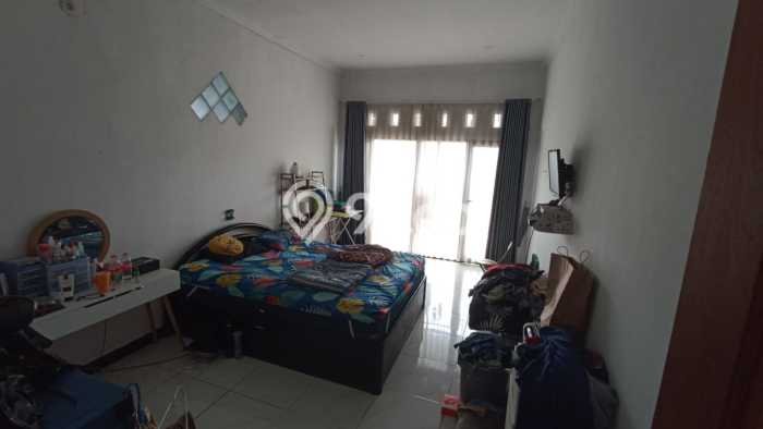 Ruko Dijual di Prime Area Salatiga Luas 370m2 Ruko Dijual di Prime Area Salatiga Luas 370m2