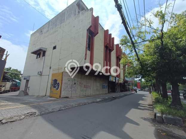Ruko Dijual Lokasi Emas di Jebres Luas 130m2 Ruko Dijual Lokasi Emas di Jebres Luas 130m2