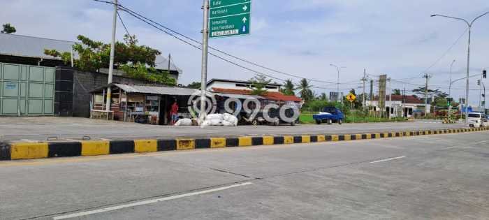 Lokasi Strategis! Dijual Gudang Bisnis di Mojosongo, Boyolali Kondisi Baik Lokasi Strategis! Dijual Gudang Bisnis di Mojosongo, Boyolali Kondisi Baik