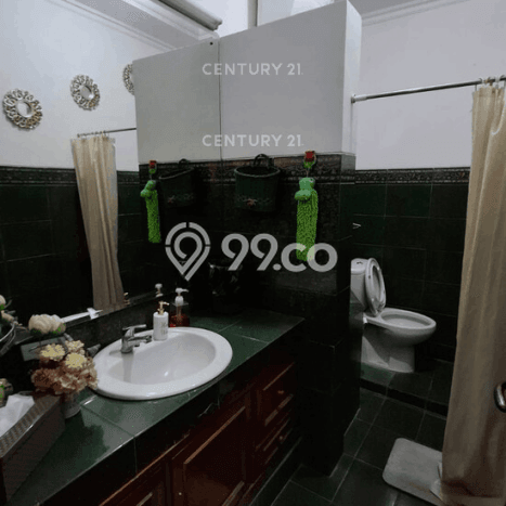Rumah Elit Modern Tanpa Renovasi di Pulomas Jakarta Timur Rumah Elit Modern Tanpa Renovasi di Pulomas Jakarta Timur