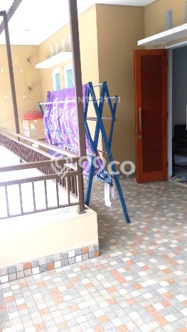 Rumah Elit Modern Tanpa Renovasi di Rawamangun Jakarta Timur Rumah Elit Modern Tanpa Renovasi di Rawamangun Jakarta Timur