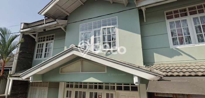 PROPERTI PILIHAN! Rumah Asri di Bandung Kota, LT 131m2m² Bangunan 200m2m² PROPERTI PILIHAN! Rumah Asri di Bandung Kota, LT 131m2m² Bangunan 200m2m²